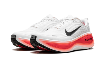 NIKE VOMERO PLUS WHITE BLACK BRIGHT CRIMSON — Stock