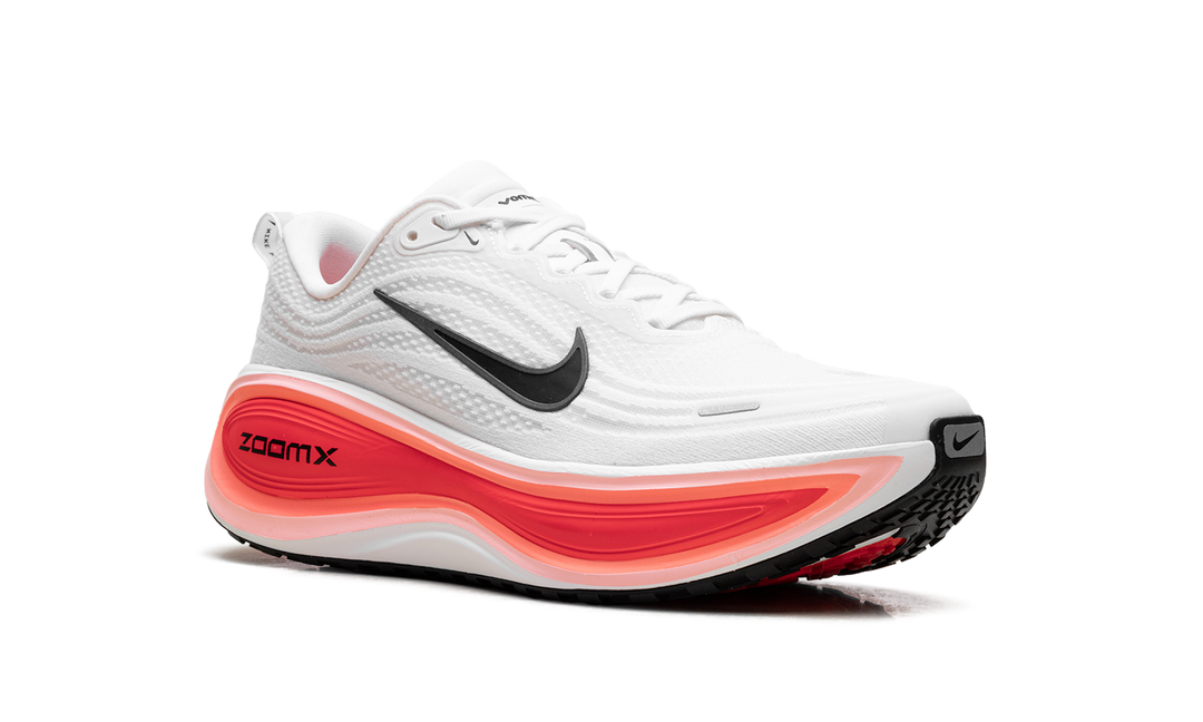NIKE VOMERO PLUS WHITE BLACK BRIGHT CRIMSON