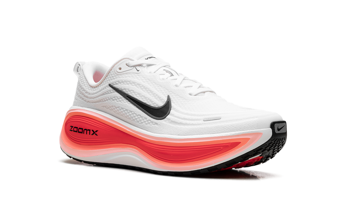 NIKE VOMERO PLUS WHITE BLACK BRIGHT CRIMSON