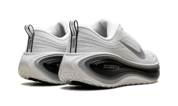 NIKE VOMERO PLUS WHITE BLACK COOL GREY — Stock