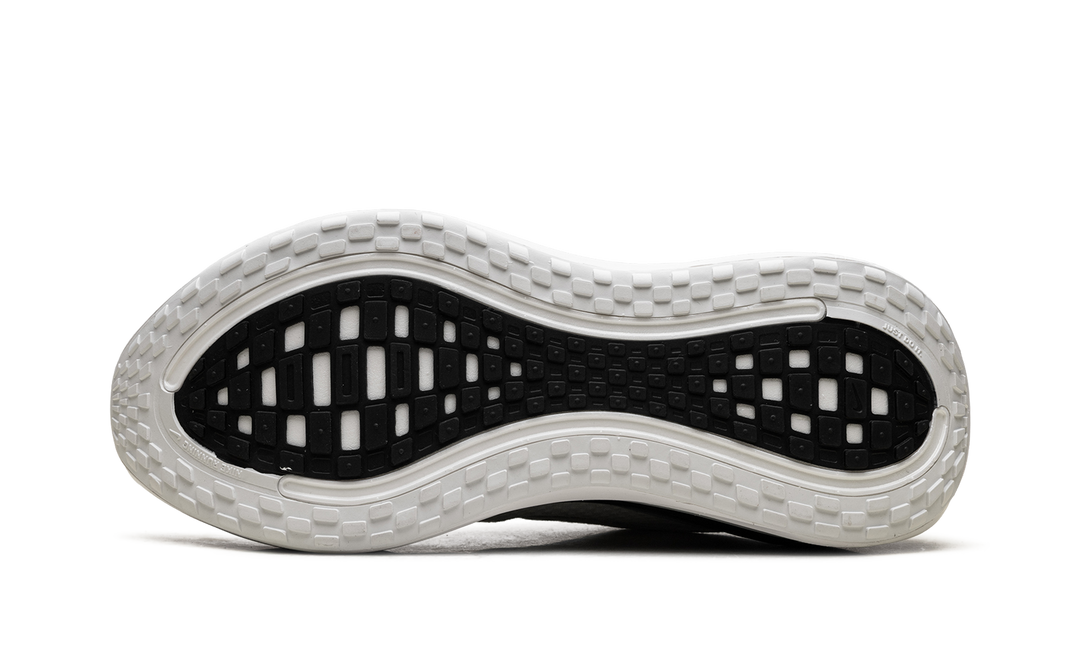 NIKE VOMERO PLUS WHITE BLACK COOL GREY