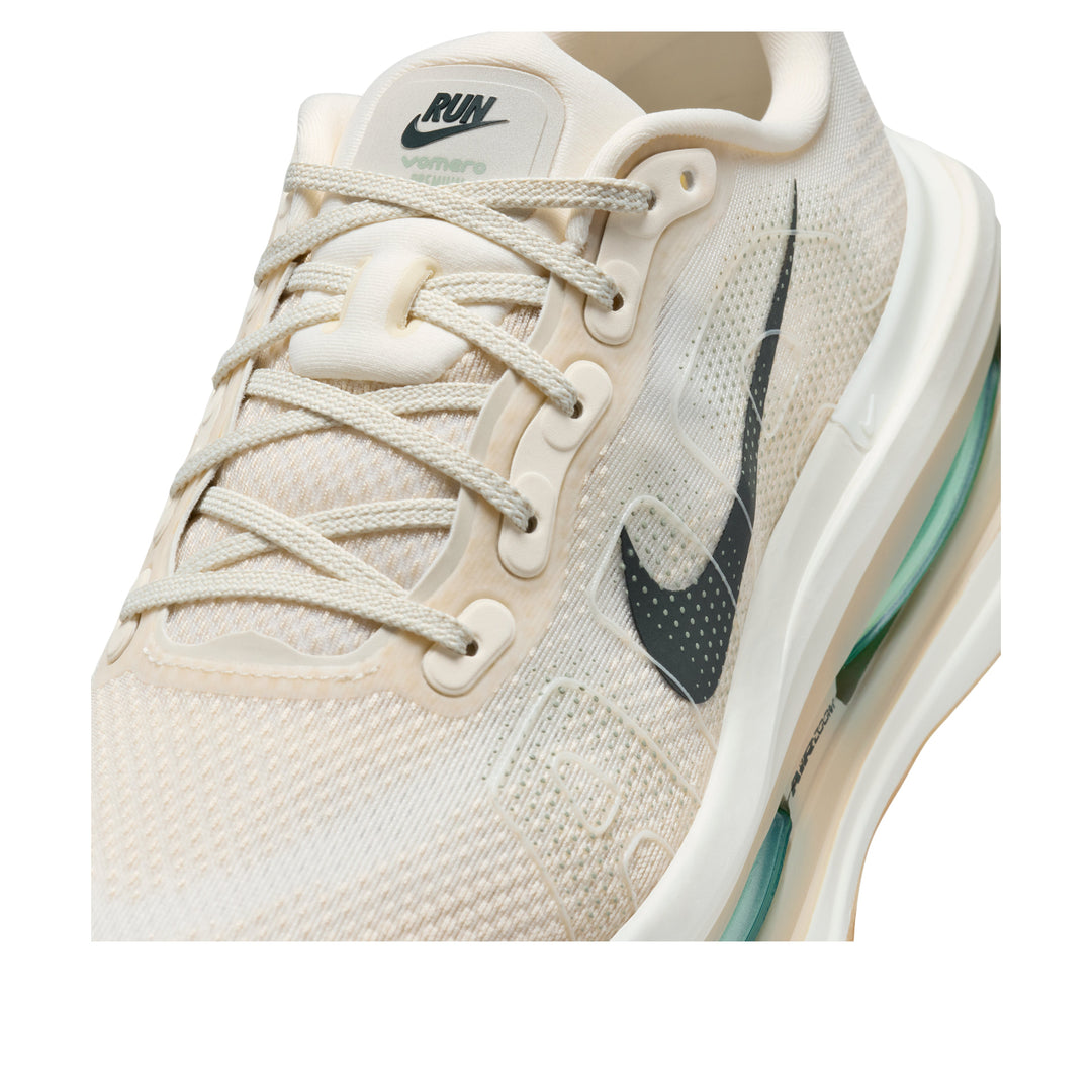 NIKE VOMERO PREMIUM PALE IVORY JADE HORIZON