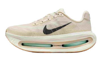 NIKE VOMERO PREMIUM PALE IVORY JADE HORIZON — Stock