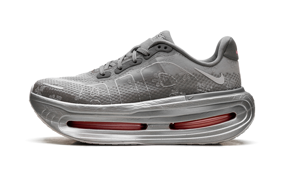NIKE VOMERO PREMIUM QS FLEUR DE-LIS GEYSER GREY WOMENS