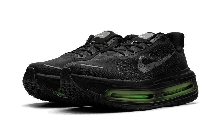 NIKE VOMERO PREMIUM SP BLACK MINI CHROME SWOOSH