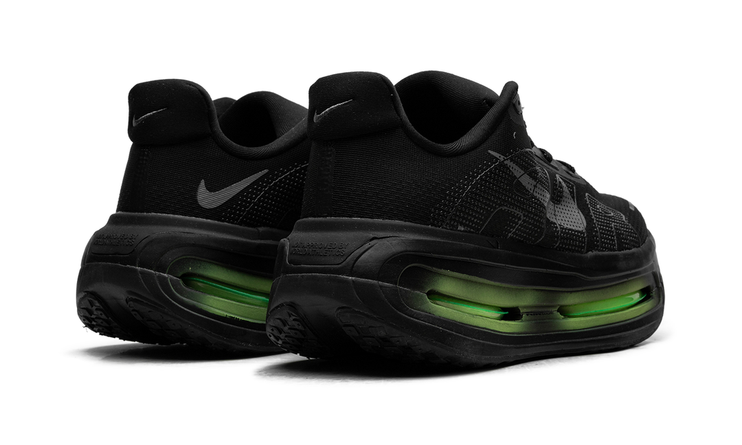 NIKE VOMERO PREMIUM SP BLACK MINI CHROME SWOOSH