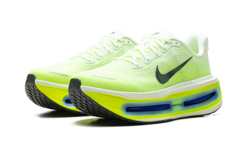 NIKE VOMERO PREMIUM VOLT TINT SAPPHIRE — Stock