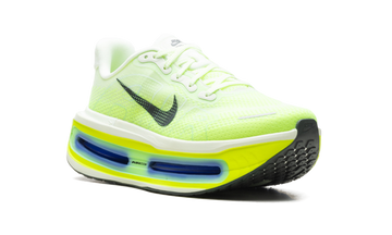 NIKE VOMERO PREMIUM VOLT TINT SAPPHIRE — Stock