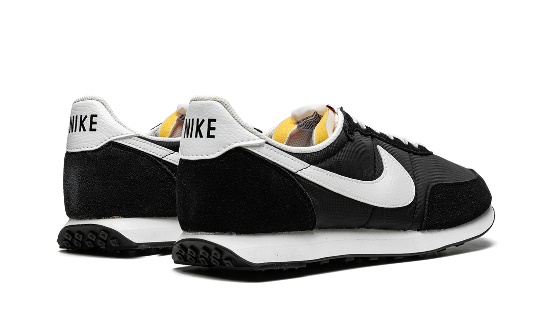 NIKE WAFFLE TRAINER 2 BLACK WHITE
