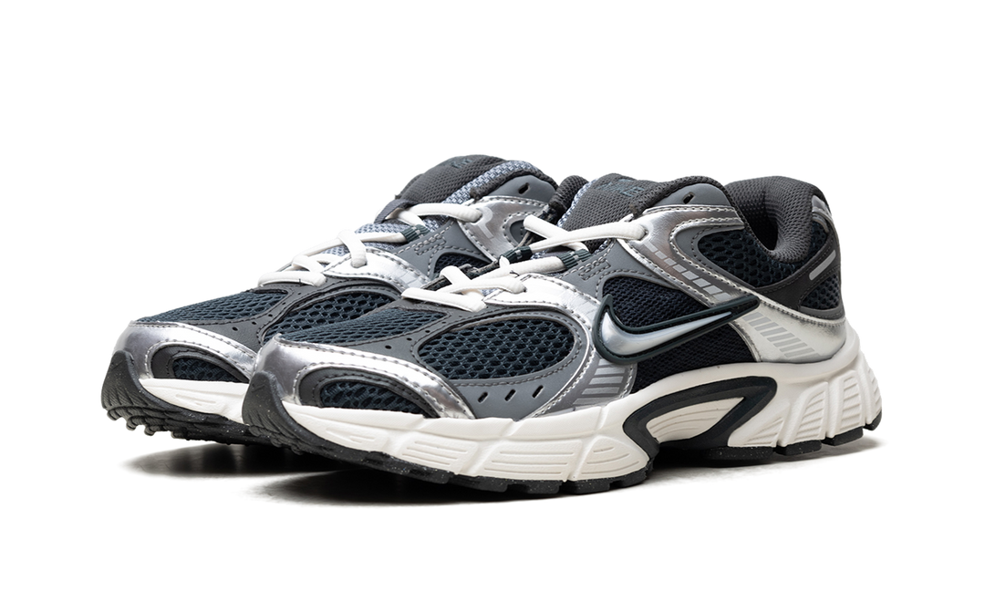 NIKE WMNS V5 RNR &