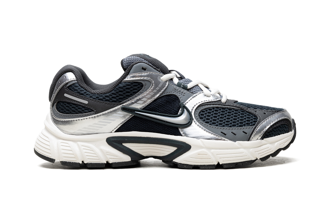 NIKE WMNS V5 RNR &