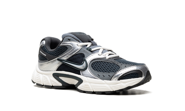 NIKE WMNS V5 RNR &