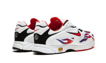 NIKE X SUPREME ZOOM STREAK SPECTRUM PLUS WHITE — Stock