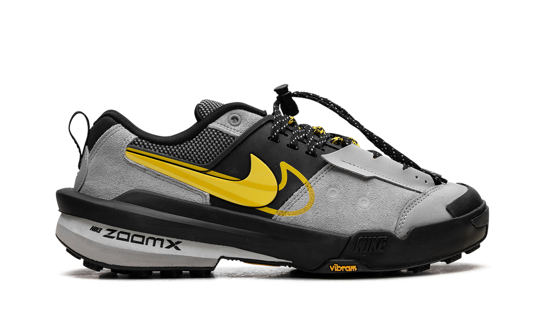 NIKE ZEGAMADOME SP SACAI MATTE SILVER YELLOW