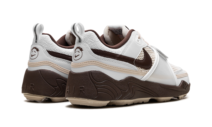 NIKE ZOOM FIELD JAXX TRAVIS SCOTT LIGHT CHOCOLATE