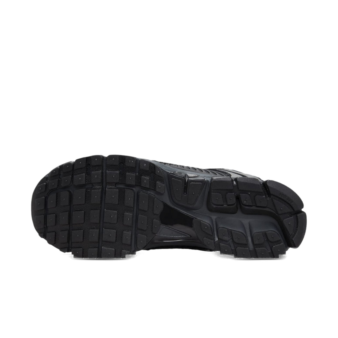 NIKE ZOOM VOMERO 5 BLACK METALLIC DARK GREY