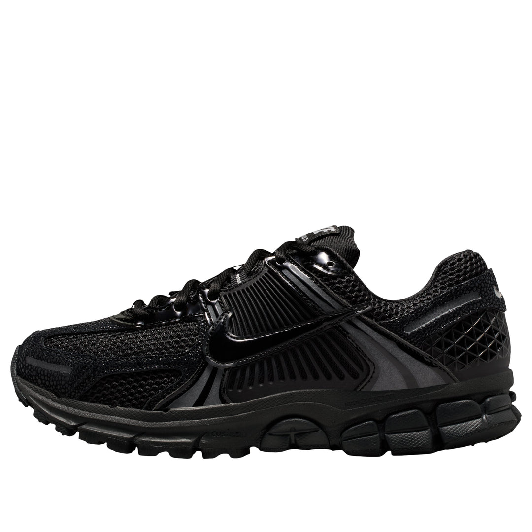 NIKE ZOOM VOMERO 5 BLACK PATENT (WOMEN&