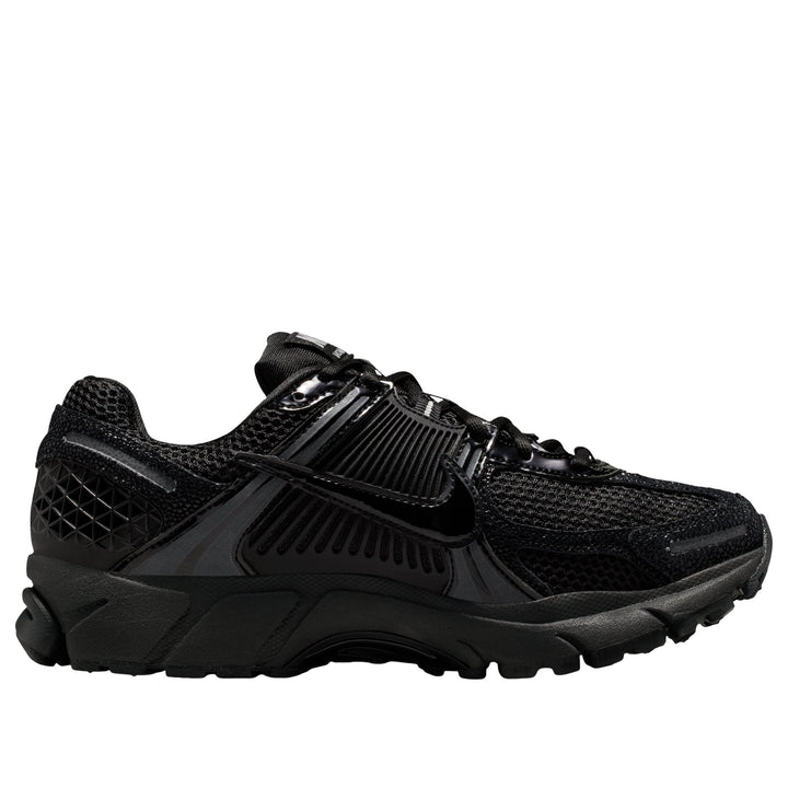 NIKE ZOOM VOMERO 5 BLACK PATENT (WOMEN&