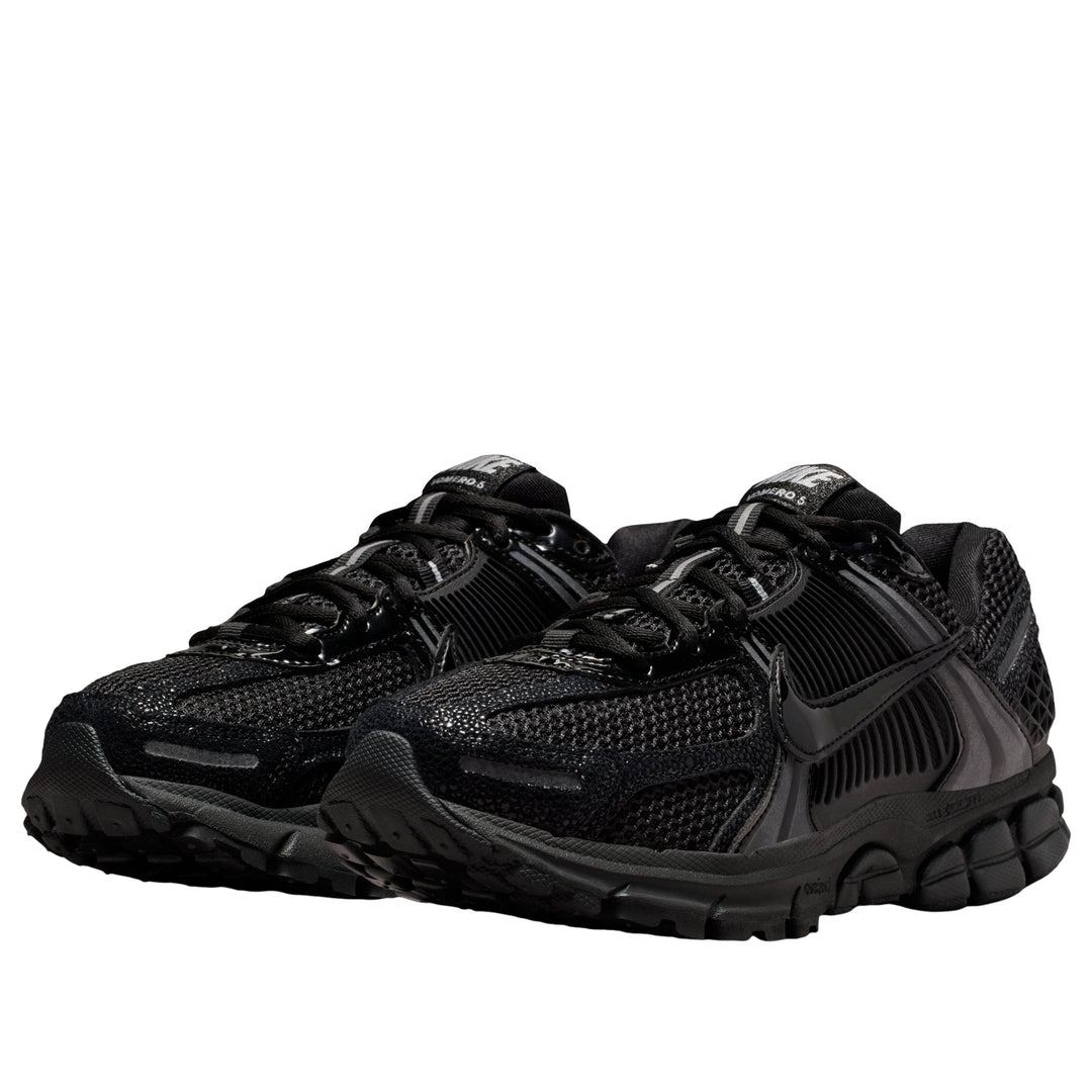 NIKE ZOOM VOMERO 5 BLACK PATENT (WOMEN&
