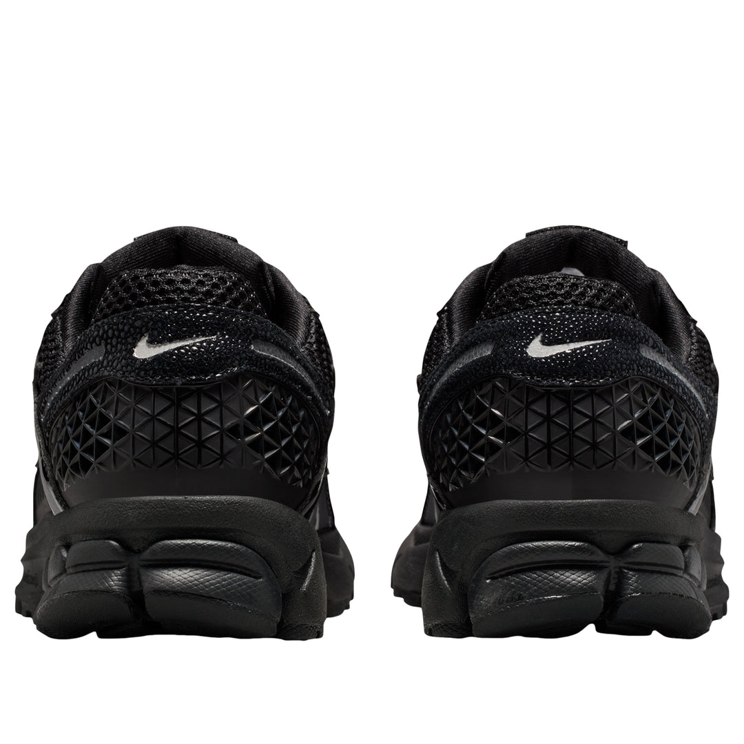 NIKE ZOOM VOMERO 5 BLACK PATENT (WOMEN&