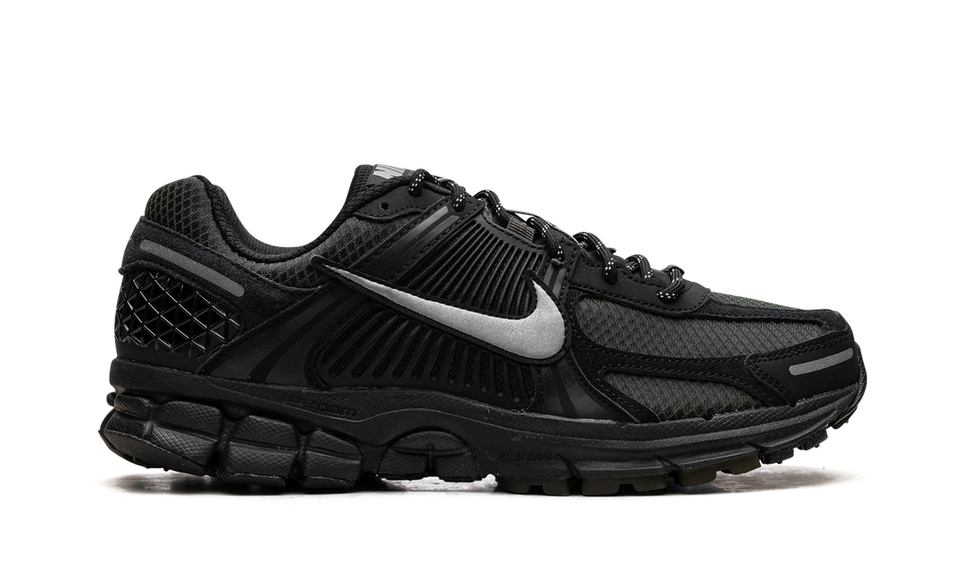 NIKE ZOOM VOMERO 5 BLACK SEQUOIA