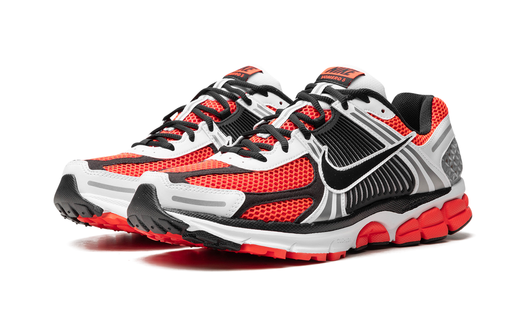 NIKE ZOOM VOMERO 5 BRIGHT CRIMSON