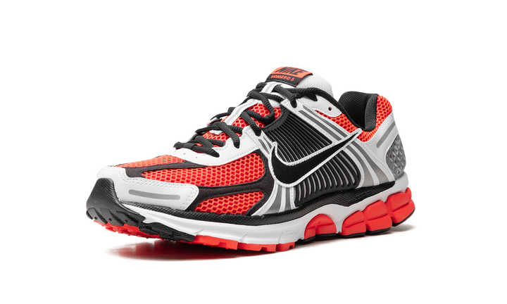 NIKE ZOOM VOMERO 5 BRIGHT CRIMSON