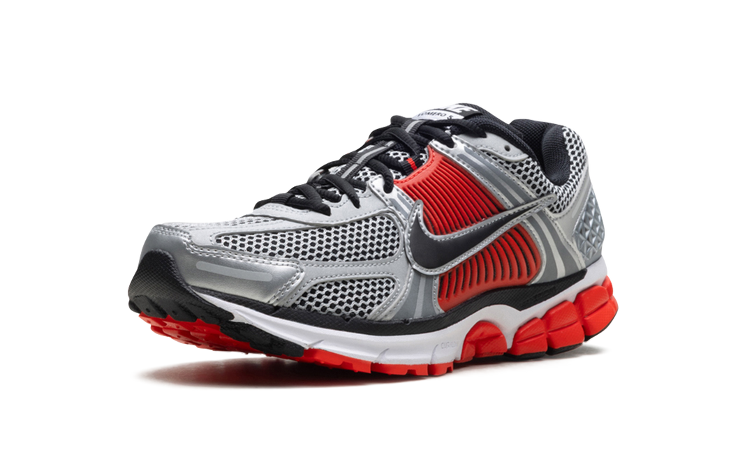 NIKE ZOOM VOMERO 5 BRIGHT CRIMSON METALLIC SILVER