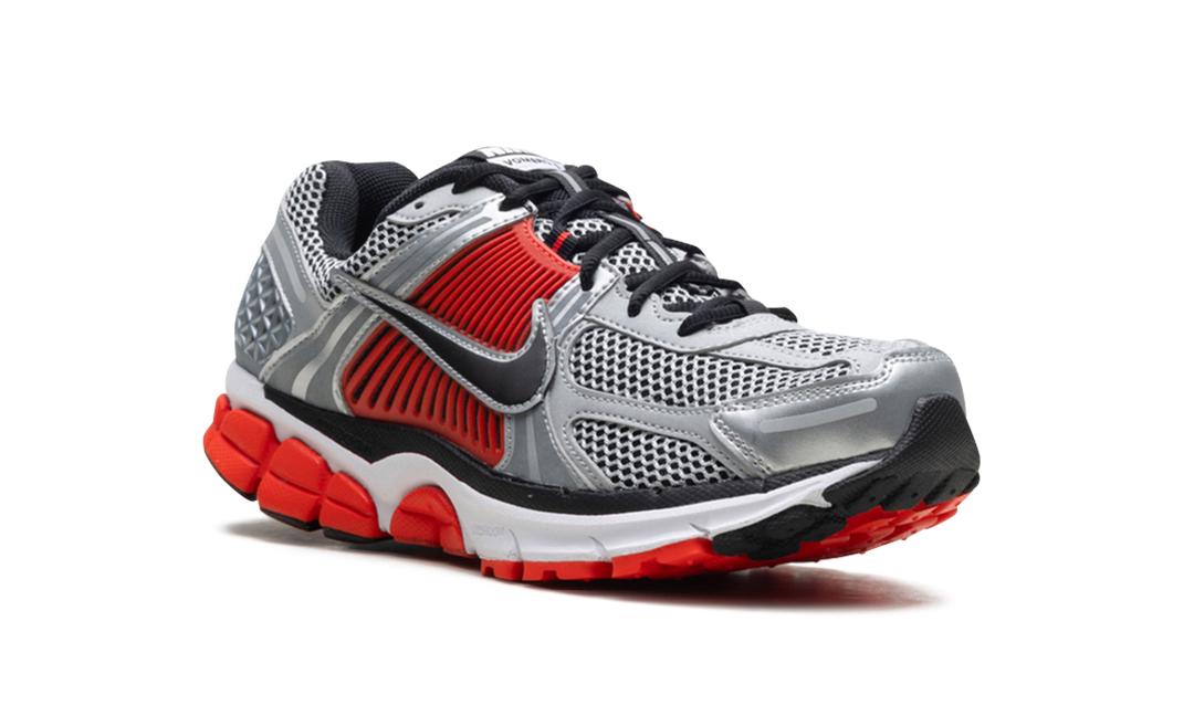 NIKE ZOOM VOMERO 5 BRIGHT CRIMSON METALLIC SILVER