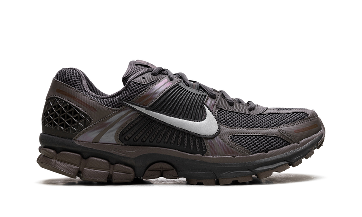 NIKE ZOOM VOMERO 5 CAVE STONE — Stock 