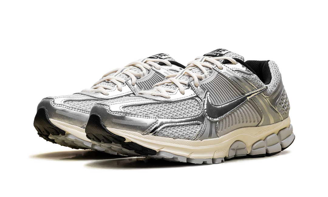 NIKE ZOOM VOMERO 5 GREY FOG CHROME