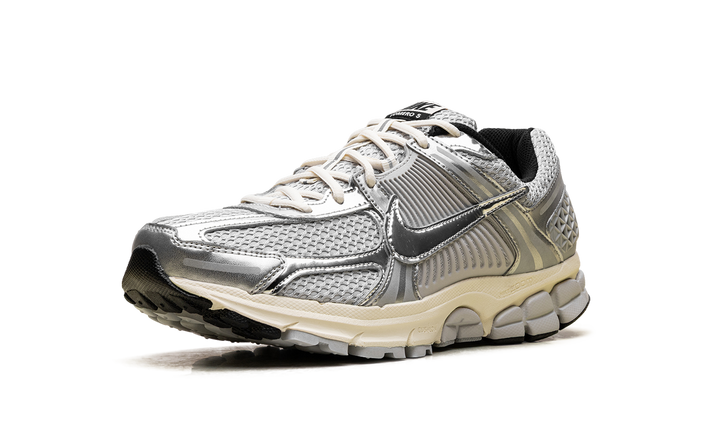 NIKE ZOOM VOMERO 5 GREY FOG CHROME