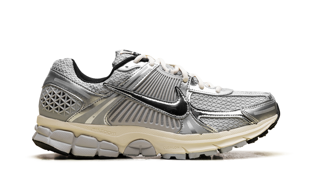 NIKE ZOOM VOMERO 5 GREY FOG CHROME