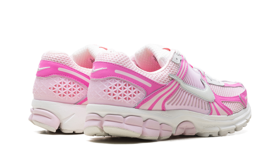 NIKE ZOOM VOMERO 5 HYPER PINK WOMENS