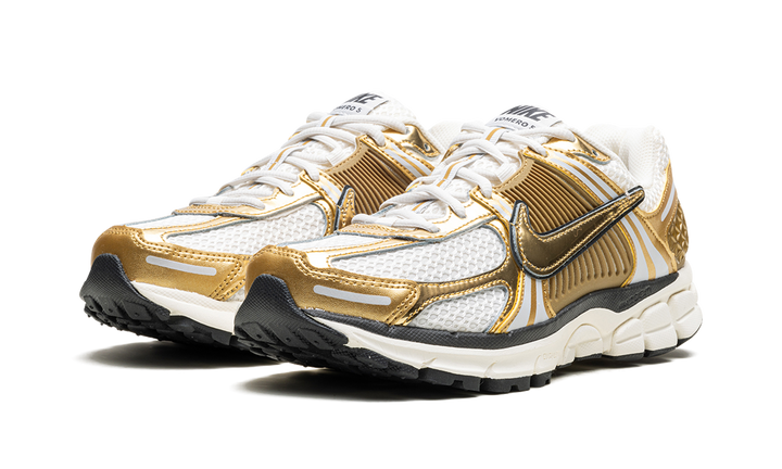 NIKE ZOOM VOMERO 5 METALLIC GOLD WOMENS