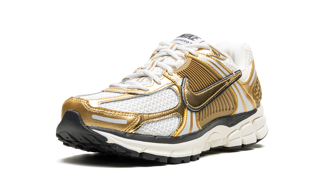 NIKE ZOOM VOMERO 5 METALLIC GOLD WOMENS