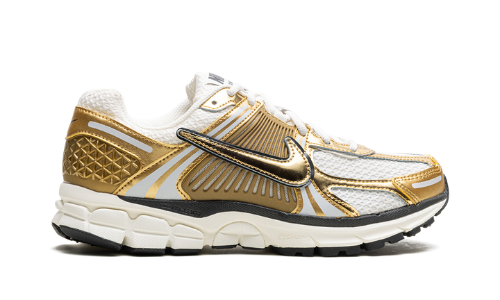NIKE ZOOM VOMERO 5 METALLIC GOLD WOMENS
