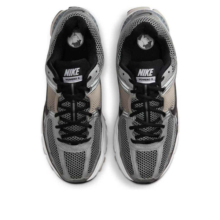 NIKE ZOOM VOMERO 5 METALLIC SILVER COLLEGE GREY