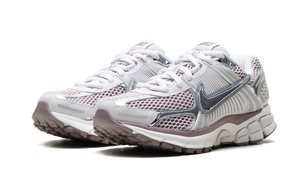 NIKE ZOOM VOMERO 5 METALLIC SILVER PLATINUM VIOLET (WOMEN&