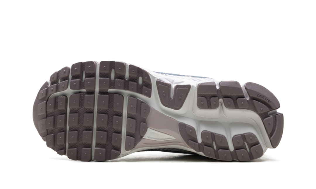 NIKE ZOOM VOMERO 5 METALLIC SILVER PLATINUM VIOLET (WOMEN&