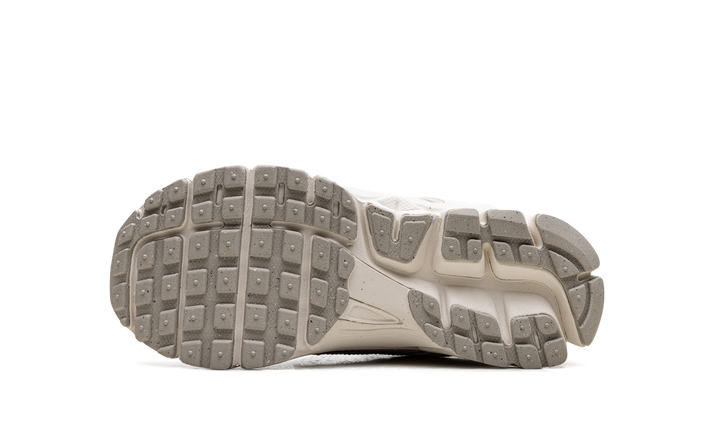 NIKE ZOOM VOMERO 5 PALE IVORY GS