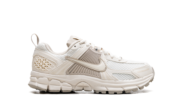 NIKE ZOOM VOMERO 5 PALE IVORY GS — Stock