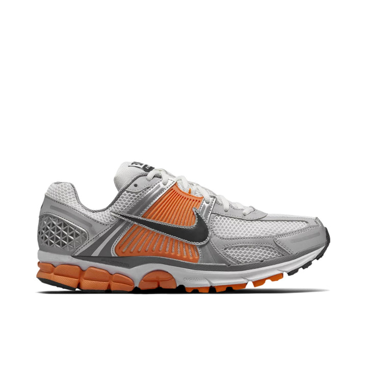 NIKE ZOOM VOMERO 5 PLATINUM TINT SAFETY ORANGE — Stock 