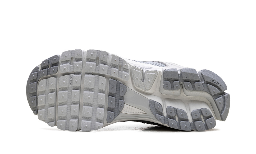 NIKE ZOOM VOMERO 5 PURE PLATINUM PLATINUM TINT WOLF GREY SUMMIT WHITE WOMENS