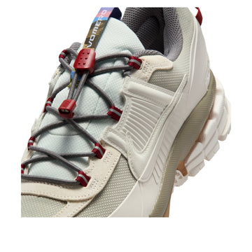 NIKE ZOOM VOMERO 5 ROAM YEAR OF THE HORSE — Stock