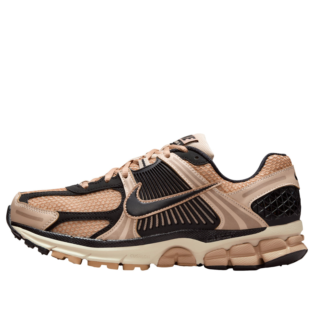 NIKE ZOOM VOMERO 5 SANDDRIFT (WOMEN&