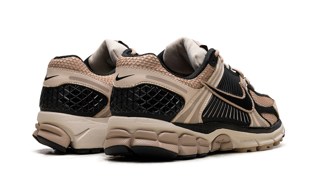 NIKE ZOOM VOMERO 5 SANDDRIFT (WOMEN&
