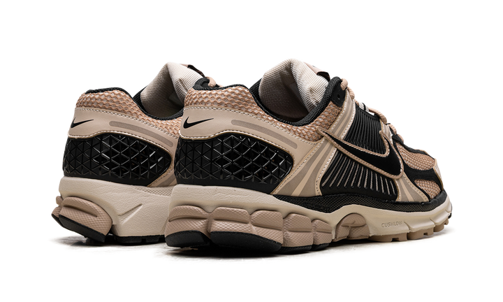 NIKE ZOOM VOMERO 5 SANDDRIFT (WOMEN&