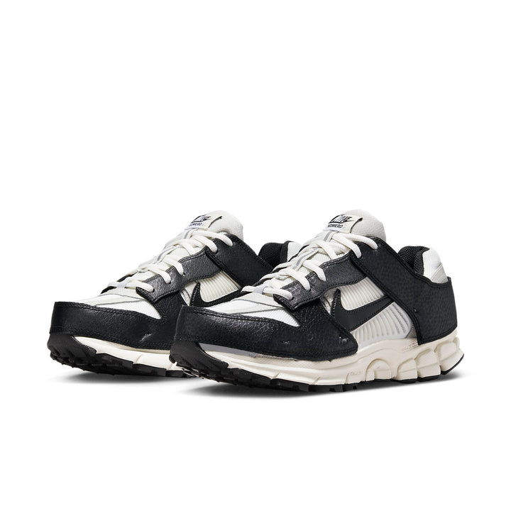 NIKE ZOOM VOMERO 5 TIMELESS DUNK