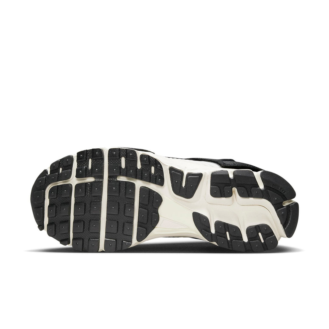 NIKE ZOOM VOMERO 5 TIMELESS DUNK